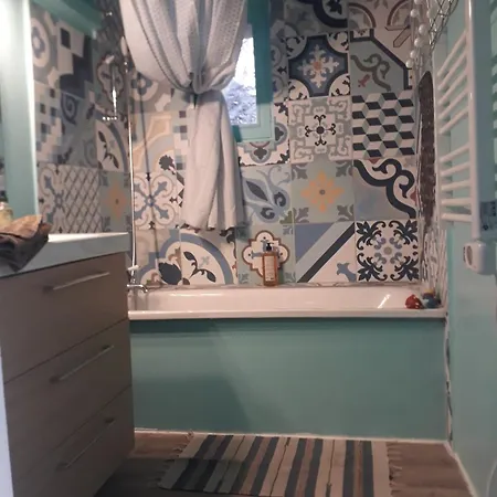 Riverfront House 펜션